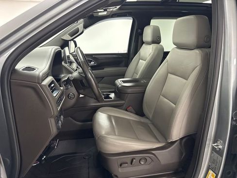 Used 2023 Chevrolet Suburban Z71 w/ Luxury Package image 10