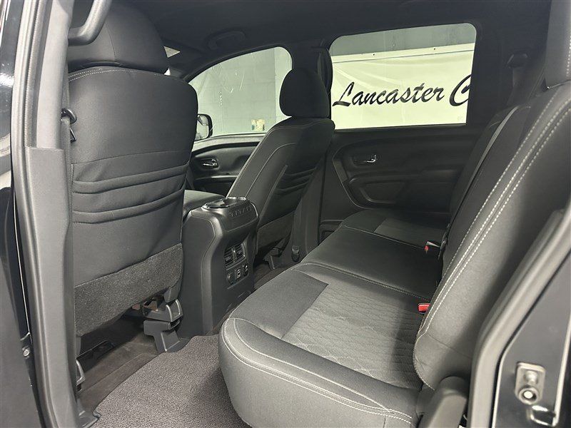 Used 2019 Nissan Titan SV w/ SV Convenience Package AWD/4WD image 3