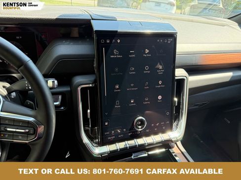 Used 2025 GMC Yukon XL Denali AWD/4WD image 22