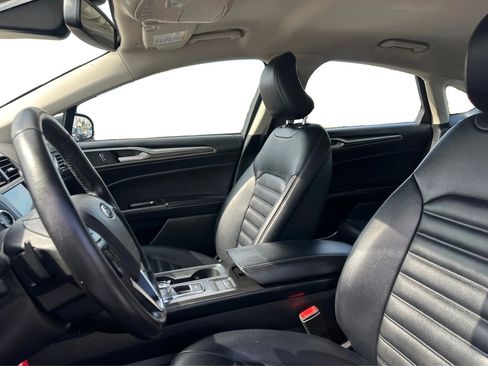 Used 2019 Ford Fusion SEL image 14