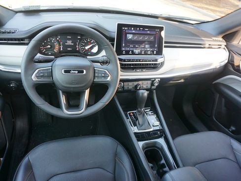 Used 2023 Jeep Compass Limited AWD/4WD image 6