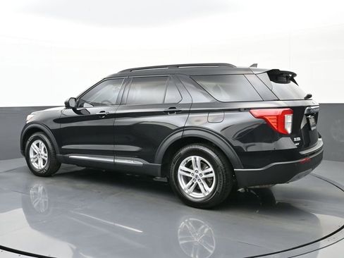 Used 2022 Ford Explorer XLT w/ Equipment Group 202A RWD image 5