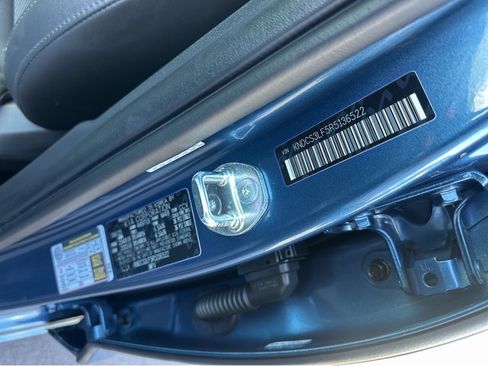 Used 2024 Kia Niro EX image 39