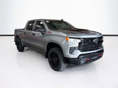 Used 2023 Chevrolet Silverado 1500 LT Trail Boss w/ Convenience Package II AWD/4WD image 3