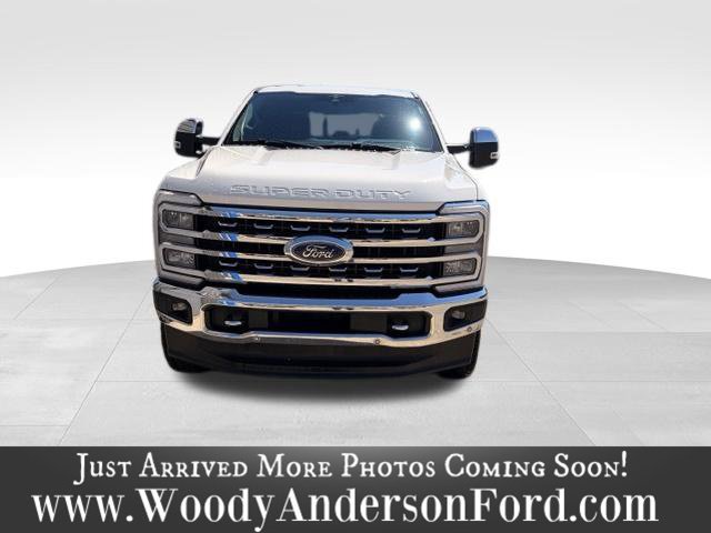 Used 2023 Ford F250 Lariat w/ Lariat Ultimate Package AWD/4WD image 3