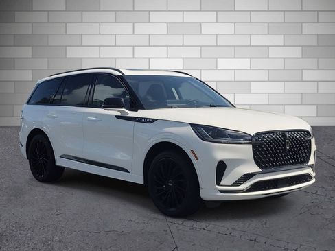 Used 2025 Lincoln Aviator Reserve w/ Equipment Group 201A AWD/4WD image 7