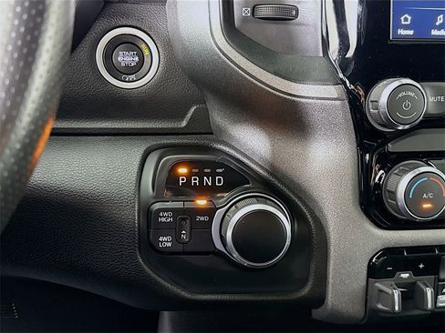 Used 2024 RAM 2500 Tradesman w/ Chrome Appearance Group image 11