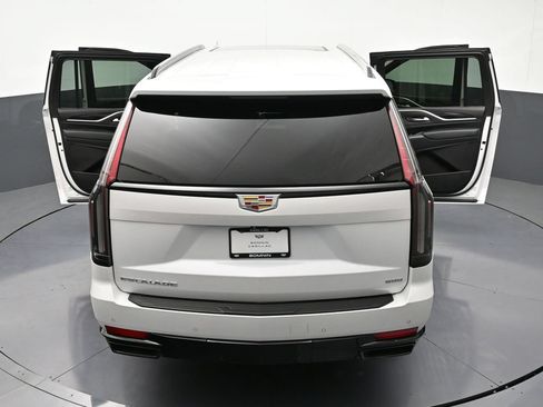 Certified 2022 Cadillac Escalade ESV Sport w/ Touring Package AWD/4WD image 36