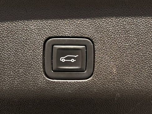 Certified 2023 Cadillac Escalade Premium Luxury image 32