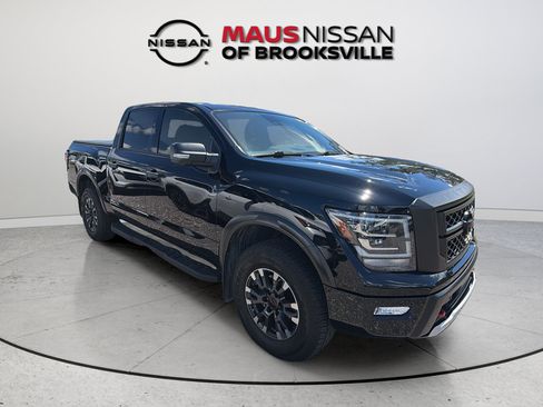 Used 2024 Nissan Titan PRO-4X w/ Pro-4x Convenience Package AWD/4WD image 13