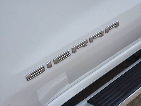 Used 2024 GMC Sierra 1500 SLT RWD image 12