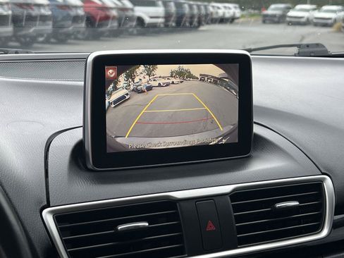 Used 2016 MAZDA MAZDA3 i Touring w/ Popular Equipment Package FWD image 36