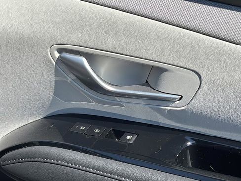 Certified 2025 Hyundai Tucson Limited image 39