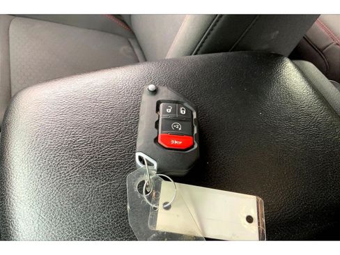 Used 2021 Jeep Wrangler Unlimited Rubicon AWD/4WD image 12
