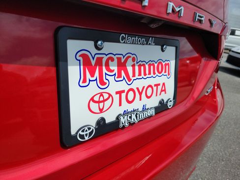 Used 2022 Toyota Camry SE w/ Convenience Package FWD image 27