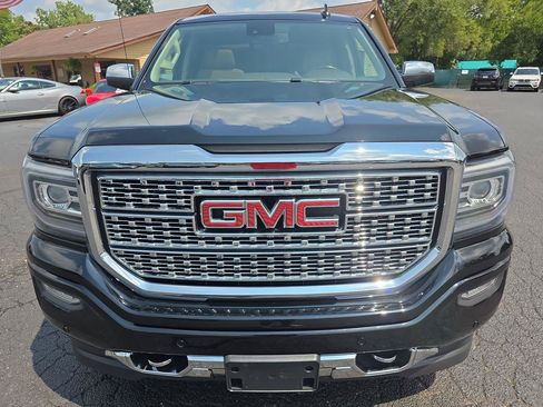 Used 2018 GMC Sierra 1500 Denali w/ Denali Ultimate Package AWD/4WD image 12