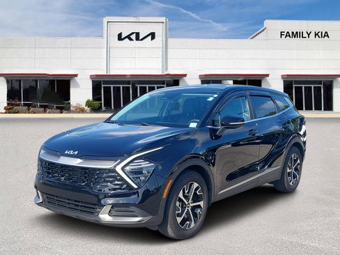 Certified 2024 Kia Sportage EX FWD image 3