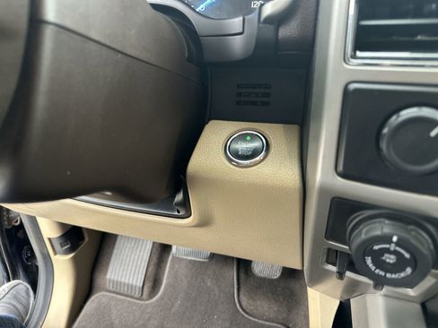 Used 2020 Ford F150 Lariat AWD/4WD image 17