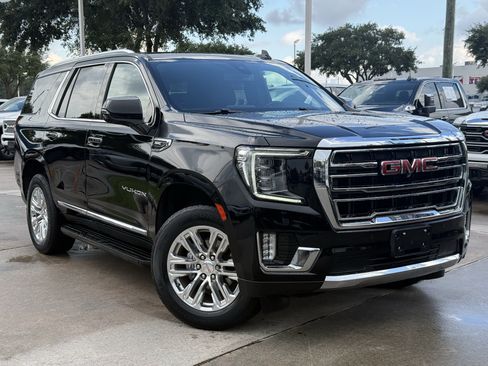 Used 2022 GMC Yukon SLT w/ SLT Luxury Package RWD image 2