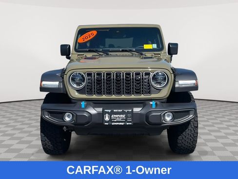 Used 2025 Jeep Wrangler Unlimited Rubicon 4xe w/ Technology Group image 2