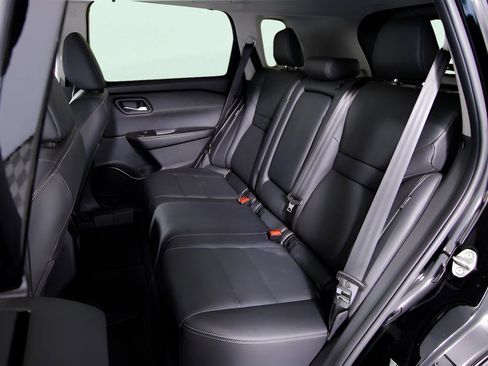 Used 2024 Nissan Rogue SL w/ SL Premium Package FWD image 13