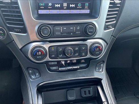 Used 2018 Chevrolet Tahoe Premier RWD image 23