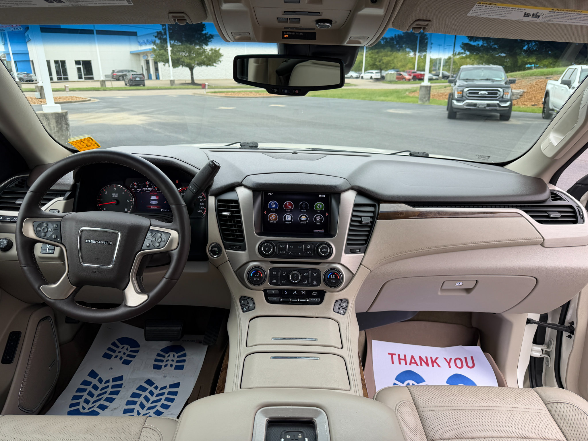 Used 2015 GMC Yukon Denali w/ Touring Package AWD/4WD image 29