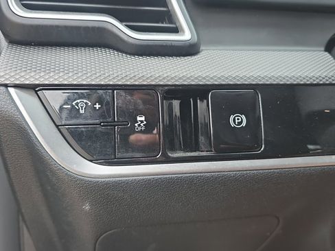 Used 2024 Kia Sportage LX image 10