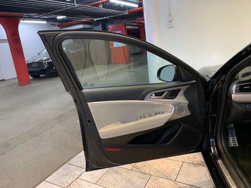 Used 2022 Genesis G70 3.3T w/ Sport Advanced Package image 13