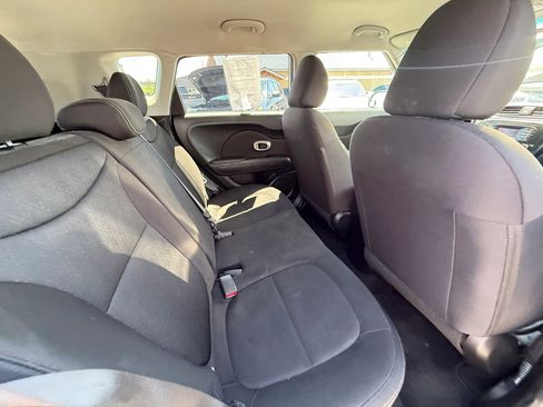 Used 2016 Kia Soul EV image 17