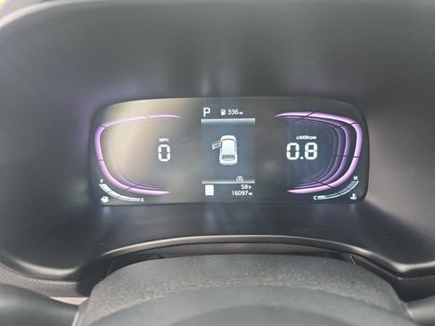 Used 2025 Kia Soul LX w/ LX Technology Package FWD image 20