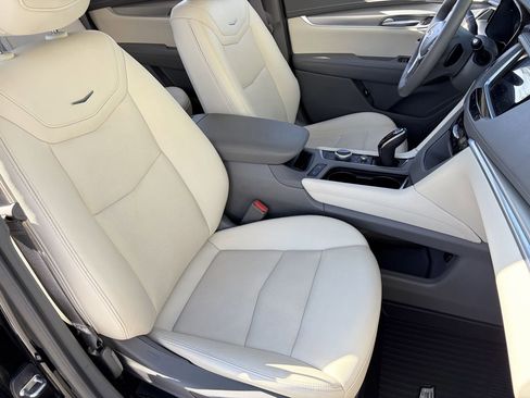 Certified 2023 Cadillac XT5 Premium Luxury w/ Technology Package image 11