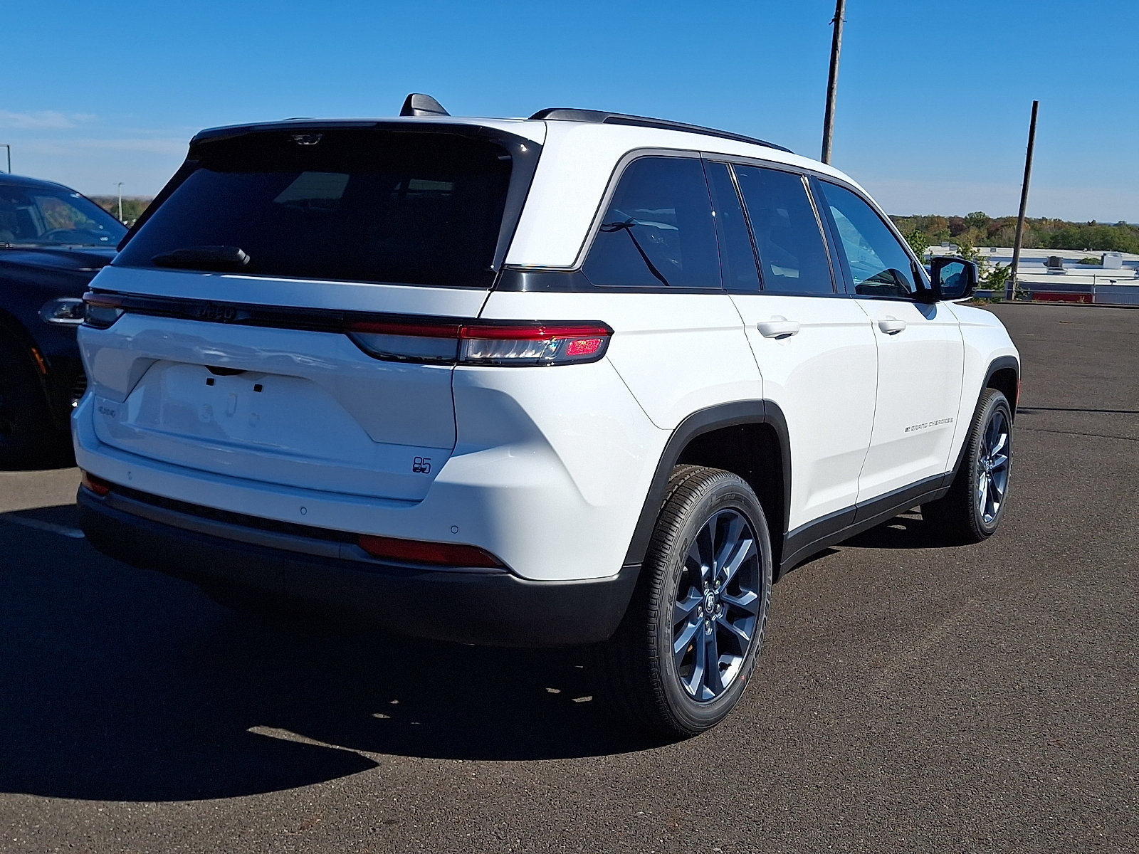 New 2026 Jeep Grand Cherokee Limited AWD/4WD image 4