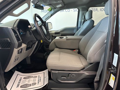 Used 2018 Ford F150 XLT w/ Equipment Group 302A Luxury AWD/4WD image 11