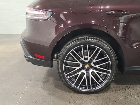 New 2026 Porsche Macan AWD/4WD image 36