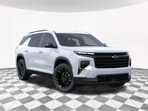 New 2026 Chevrolet Traverse LT w/ Midnight/Sport Edition AWD/4WD image 12