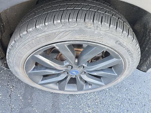 Used 2017 Ford Escape Titanium AWD/4WD image 4
