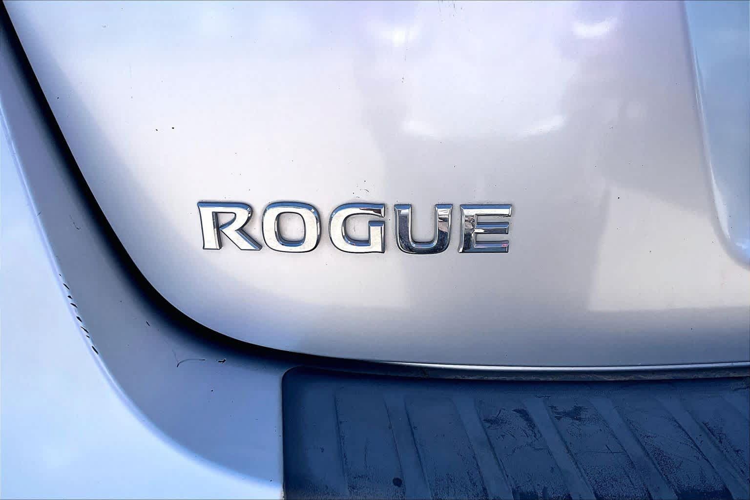 Used 2011 Nissan Rogue S FWD image 9