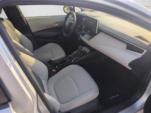 Used 2020 Toyota Corolla LE image 23