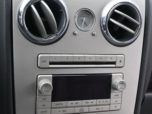 Used 2008 Lincoln MKZ Base image 9