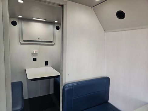 Used 2019 Ford Transit 350 XL image 38