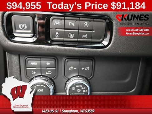 New 2026 GMC Yukon XL Denali w/ Sun & Power Step Package AWD/4WD image 30