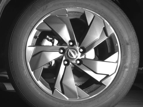 Used 2025 Nissan Rogue SV image 12