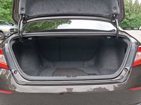 Used 2018 Honda Accord EX-L image 32