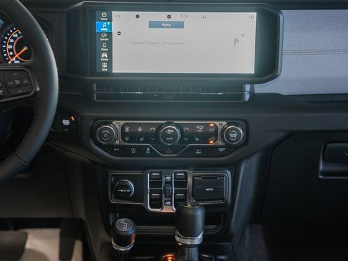 New 2025 Jeep Gladiator Sport image 20