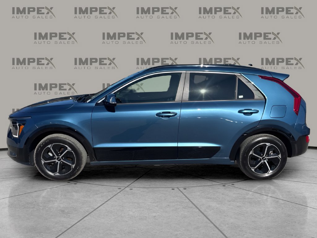 Used 2025 Kia Niro FWD image 2