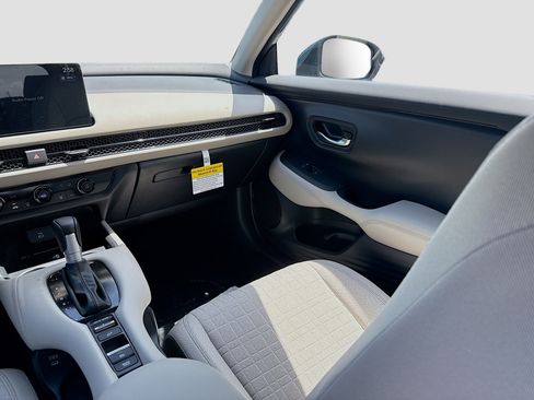 New 2027 Honda HR-V LX image 18