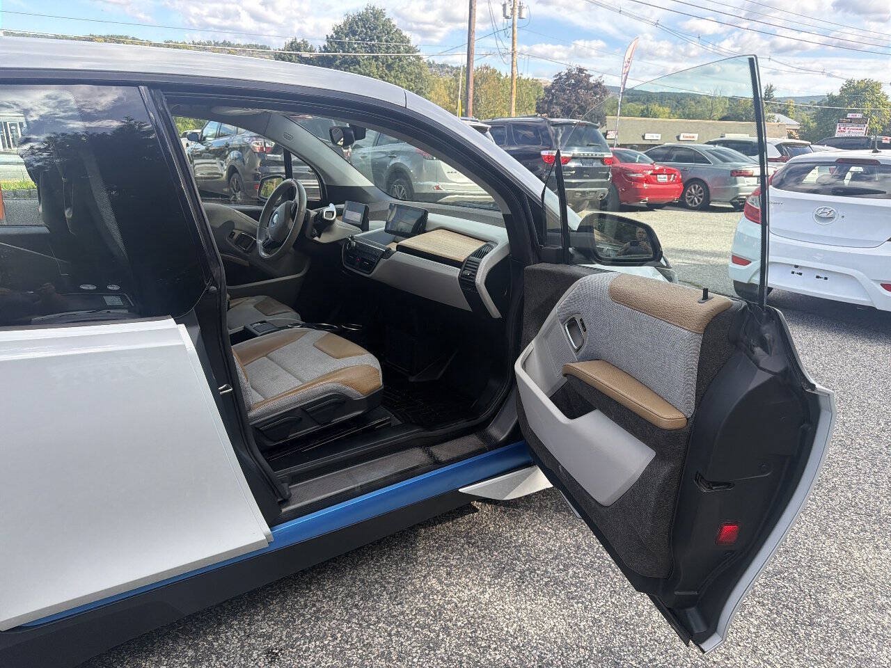 Used 2015 BMW i3 RWD image 12