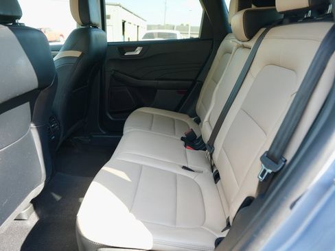 Used 2022 Ford Escape Titanium image 11