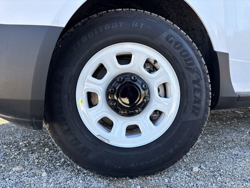 New 2025 Chevrolet Brightdrop 400 image 13